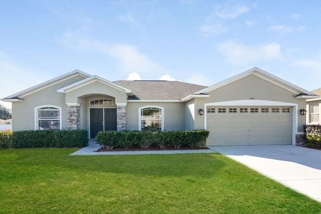 property at 5075 Ashwood Dr