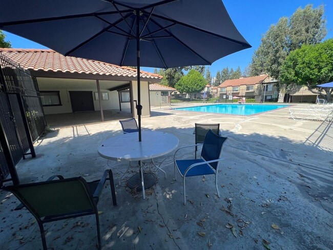 9361 Shadowood Dr in Montclair, CA - Building Photo - Building Photo