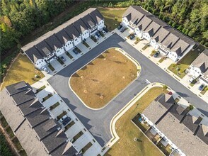 124 Auburn Wds Dr in Auburn, GA - Building Photo - Building Photo