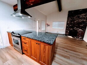 3401 Egmont Way in Sacramento, CA - Building Photo - Building Photo