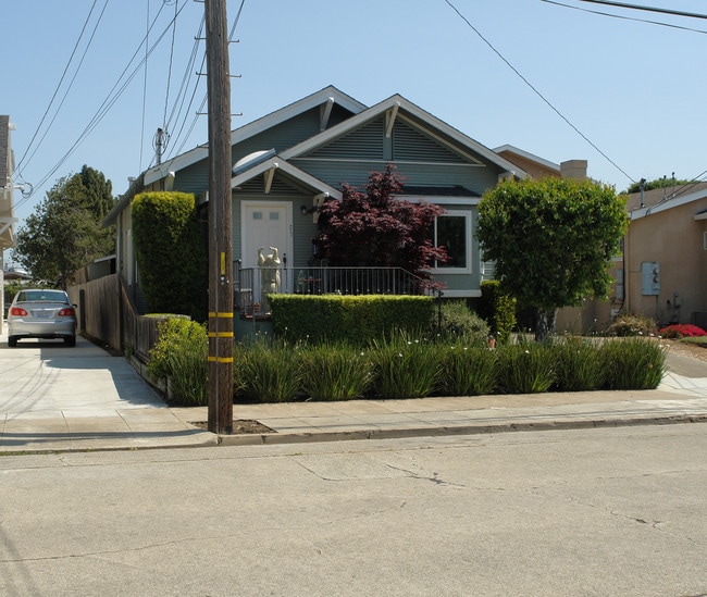 709 S Eldorado St in San Mateo, CA - Building Photo - Building Photo