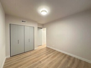 2439 W Walton St in Chicago, IL - Building Photo - Building Photo