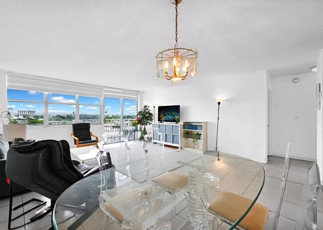 2100 Sans Souci Blvd, Unit A509 in North Miami, FL - Foto de edificio - Building Photo