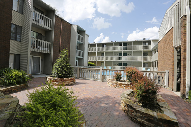 The Courtyard on Randolph photo'