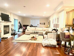 171 Great Neck Rd in Great Neck Plaza, NY - Building Photo - Building Photo