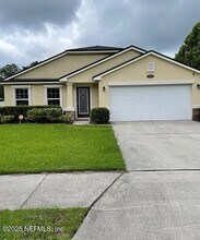 8822 Weston Living Way in Jacksonville, FL - Foto de edificio - Building Photo