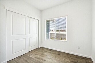 6480 Stockton Blvd in Sacramento, CA - Building Photo - Building Photo