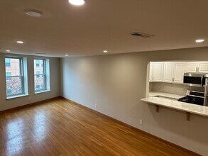 386 Commercial St in Boston, MA - Building Photo - Building Photo