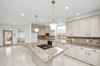 8119 Meadow Vista Dr in Missouri City, TX - Building Photo - Building Photo