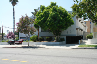 601 E Angeleno Ave in Burbank, CA - Building Photo - Building Photo