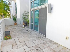 7744 Collins Ave-Unit -7 in Miami Beach, FL - Building Photo - Building Photo