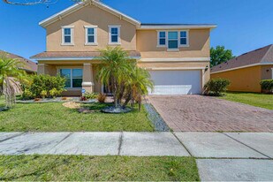 2251 Waukegan Dr in Kissimmee, FL - Building Photo