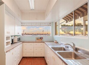 1402 S Bay Front in Newport Beach, CA - Building Photo - Building Photo