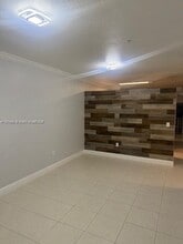 6940 NW 179th St in Hialeah, FL - Building Photo - Building Photo