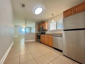 339 39th St in New Orleans, LA - Building Photo