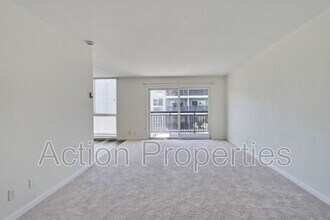 181 Del Medio Ave in Mountain View, CA - Building Photo - Building Photo