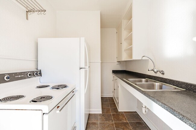 Roosevelt Apartments in Seattle, WA - Foto de edificio - Building Photo