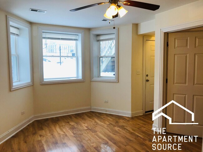 2937 N Allen Ave, Unit 2 in Chicago, IL - Building Photo - Building Photo