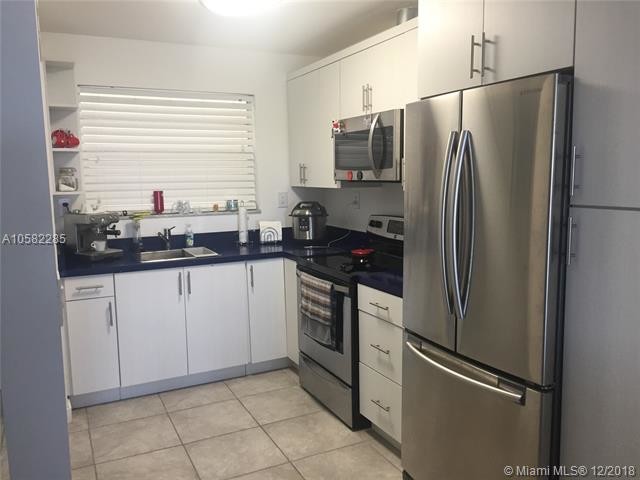 453 SW 2nd St-Unit -407D in Miami, FL - Building Photo