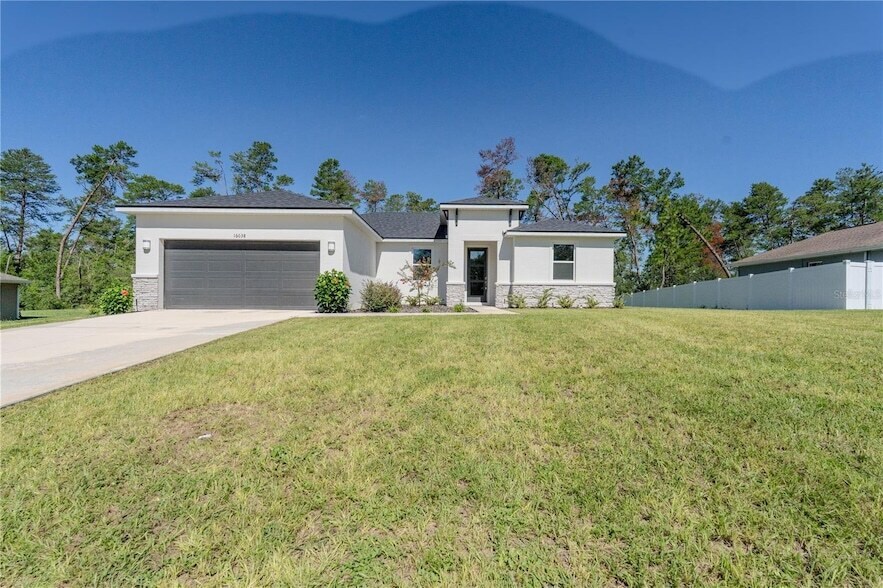 16038 SW 49th Ct in Ocala, FL - Building Photo