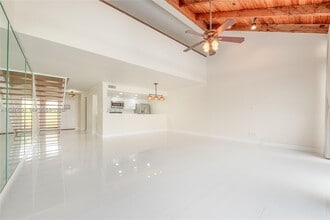 13167 SW 11th Lane Cir in Miami, FL - Building Photo - Building Photo