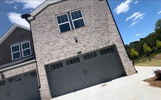 2466 Rocky City Ln in Snellville, GA - Building Photo