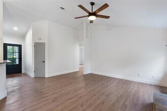 2419 Ashley Way in Austin, TX - Building Photo - Building Photo