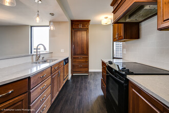 1625 Larimer St, Unit 2107 in Denver, CO - Building Photo - Building Photo