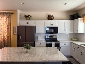 900 W Broadway Ave in Apache Junction, AZ - Building Photo - Building Photo