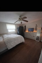 4 Katherine Dr, Unit 4B Katherine Drive in Johnston, RI - Building Photo - Building Photo