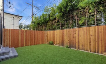 2835 S Redondo Blvd, Unit A in Los Angeles, CA - Building Photo - Building Photo