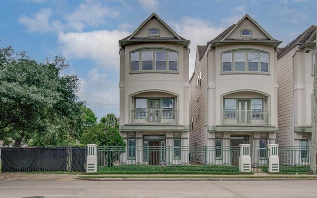 property at 4711 San Jacinto St