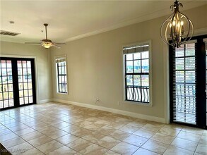 1625 SE 46th St in Cape Coral, FL - Foto de edificio - Building Photo