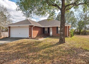 8959 Gristmill Way in Milton, FL - Building Photo