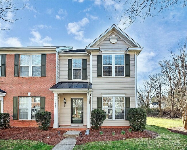 9563 Glenashley Dr
