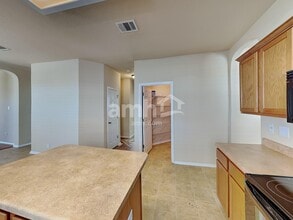 336 Hummingbird Dr in New Braunfels, TX - Building Photo - Building Photo
