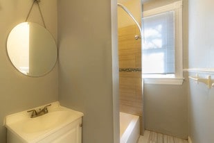 5628 Jackson St in Pittsburgh, PA - Building Photo