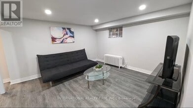 47 Maxwell Ave in Toronto, ON - Building Photo - Building Photo