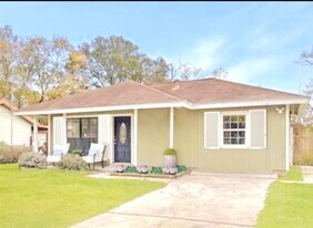 2810 Norman St in Pasadena, TX - Building Photo