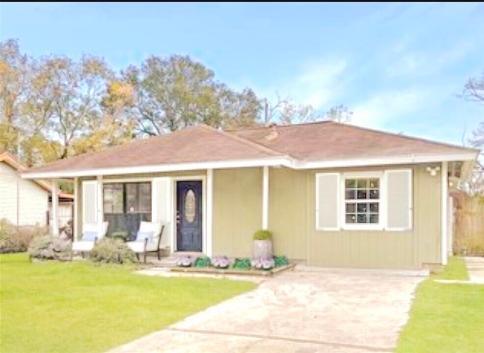 2810 Norman St in Pasadena, TX - Foto de edificio