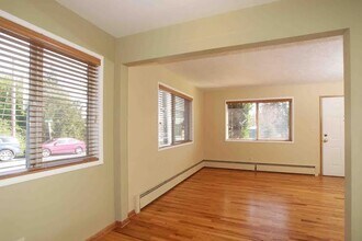 908 S Gaines St in Portland, OR - Building Photo - Building Photo