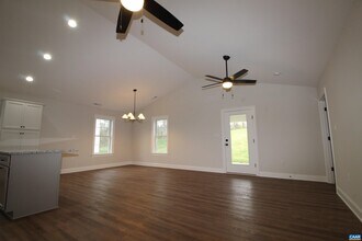 205 Lindburgh Dr in Waynesboro, VA - Building Photo - Building Photo