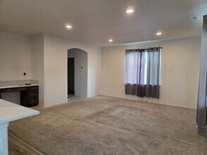 1005 Sequoia Rd in Moses Lake, WA - Building Photo - Building Photo