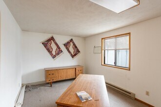 10623 E Montgomery Ave in Spokane Valley, WA - Building Photo - Building Photo