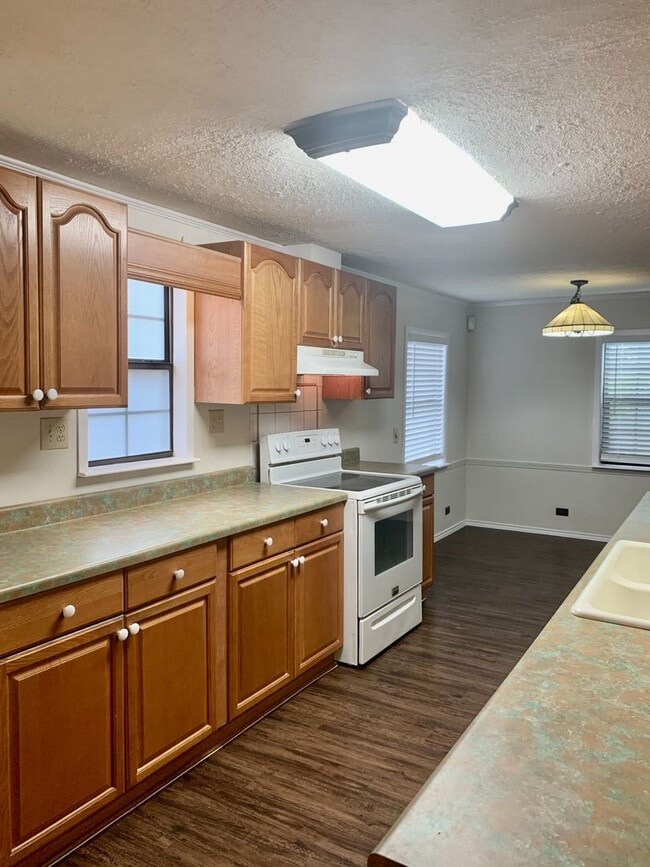 property at 2121 Windy Hill Rd