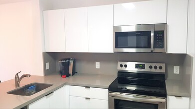 7727 SW 86th St, Unit 307 in Miami, FL - Foto de edificio - Building Photo