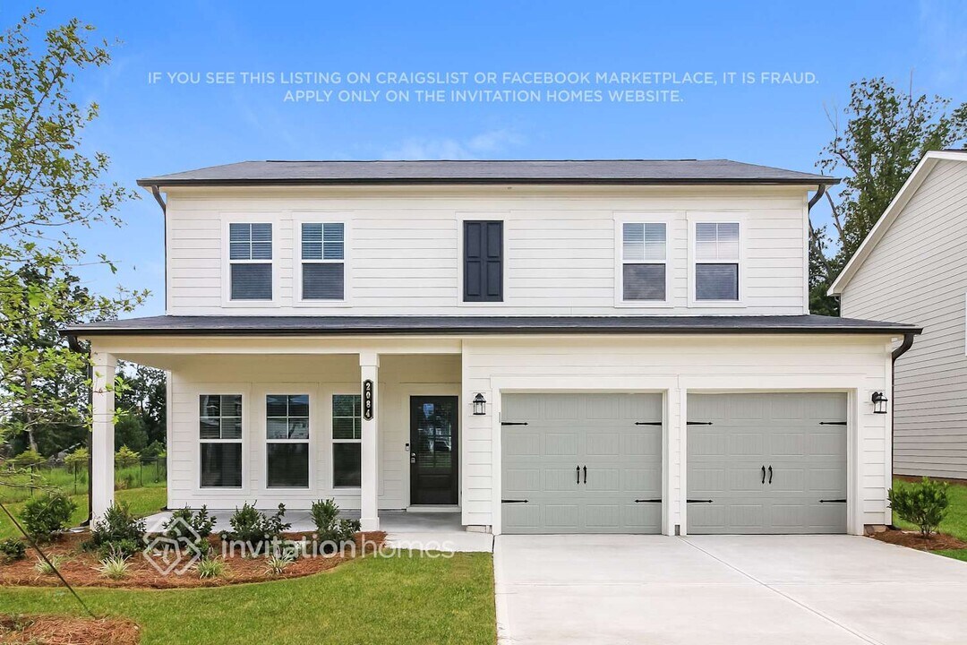 2084 Boxwood Cir in Conyers, GA - Building Photo