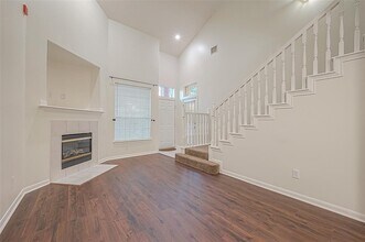 2710 Grants Lake Blvd in Sugar Land, TX - Building Photo - Building Photo