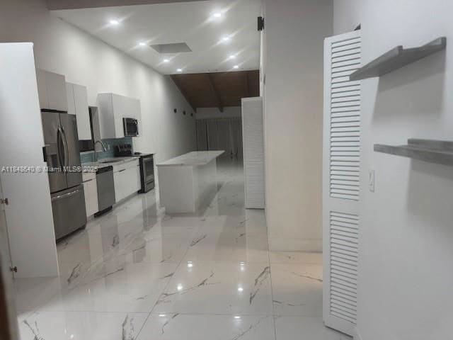 2671 Parkview Dr S in Hallandale Beach, FL - Building Photo - Building Photo