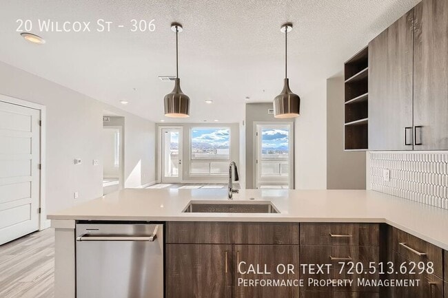 20 Wilcox St in Castle Rock, CO - Building Photo - Building Photo
